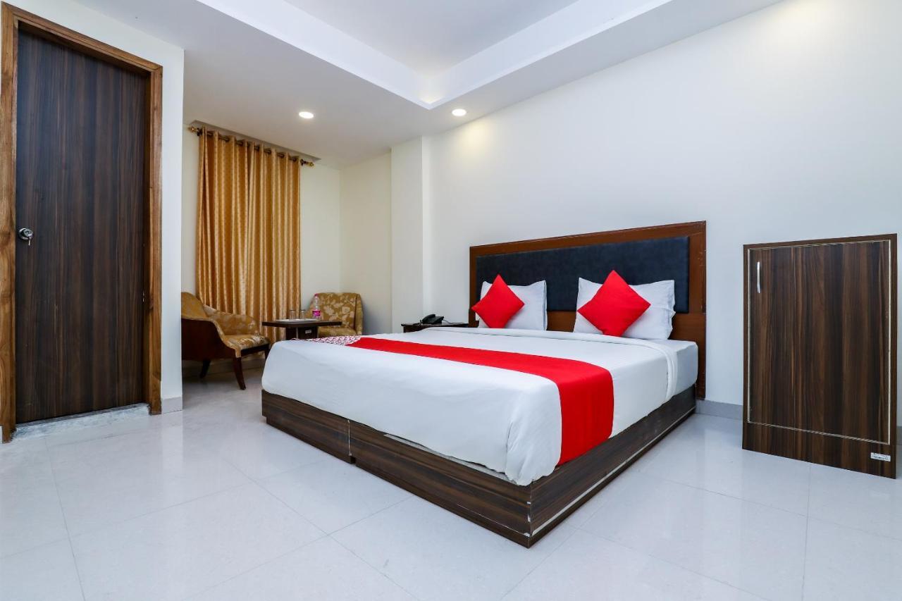 Hotel Moreton Igi Airport New Delhi Bagian luar foto