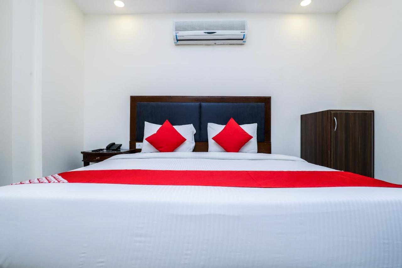 Hotel Moreton Igi Airport New Delhi Bagian luar foto