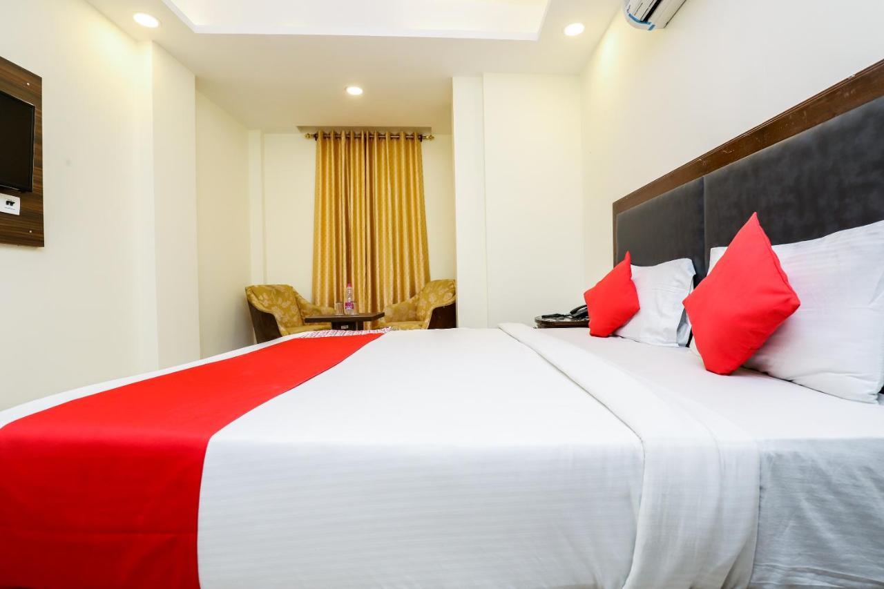 Hotel Moreton Igi Airport New Delhi Bagian luar foto