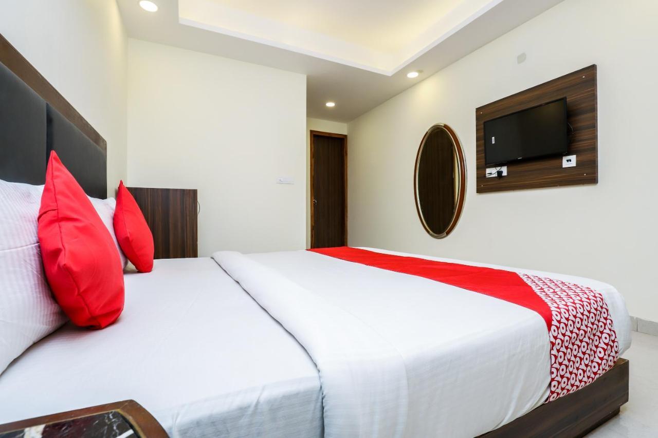Hotel Moreton Igi Airport New Delhi Bagian luar foto