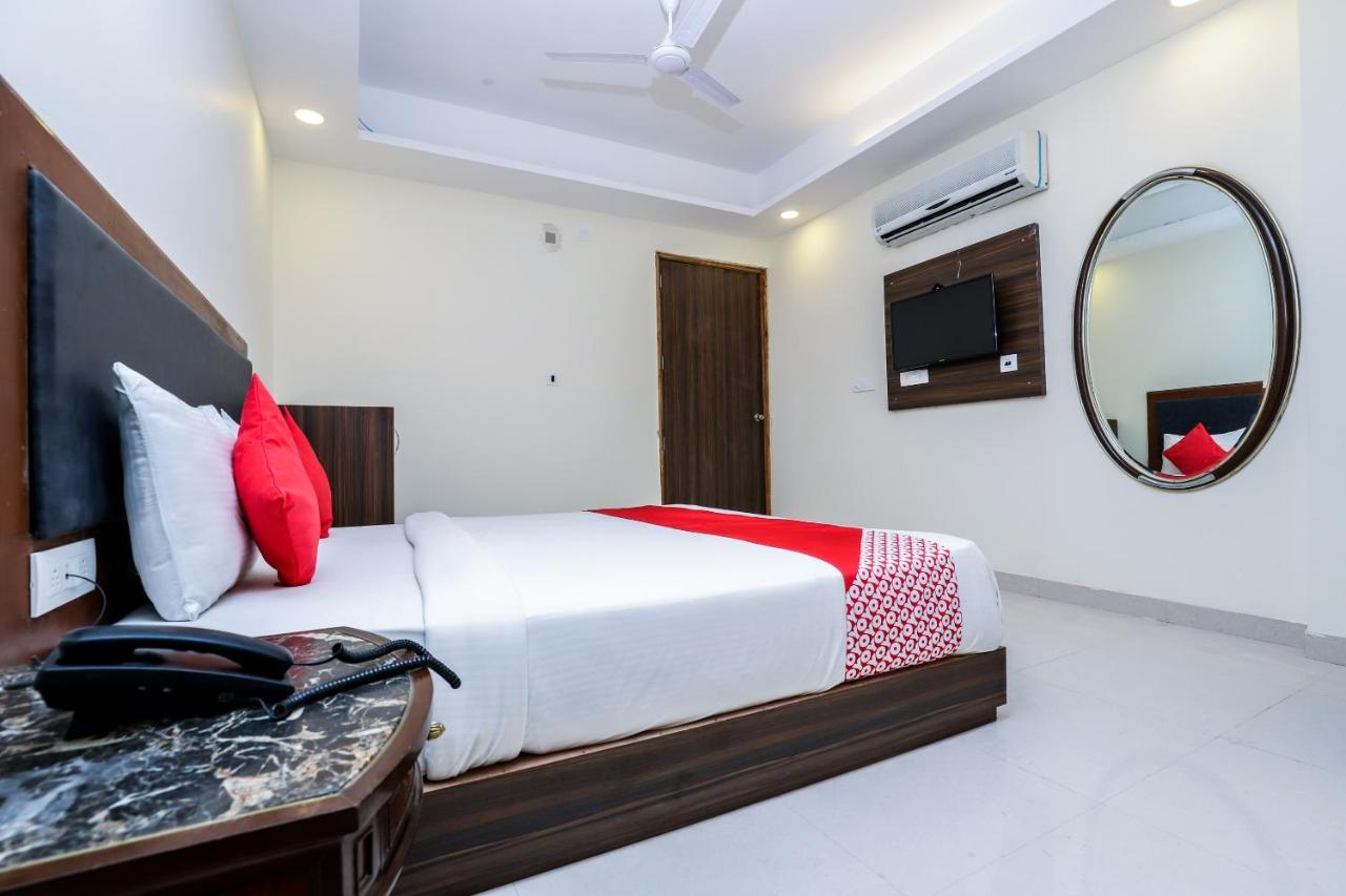 Hotel Moreton Igi Airport New Delhi Bagian luar foto